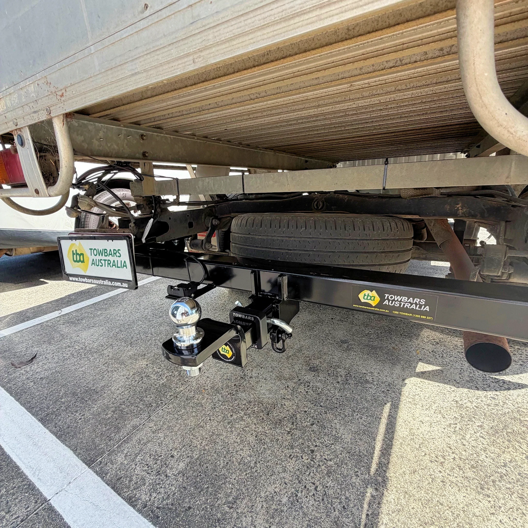 Toyota HiLux 2wd Cab Chassis Tub Body Without Bumper 04/2005 - 08/2015 - Towbar Kit - Image 2