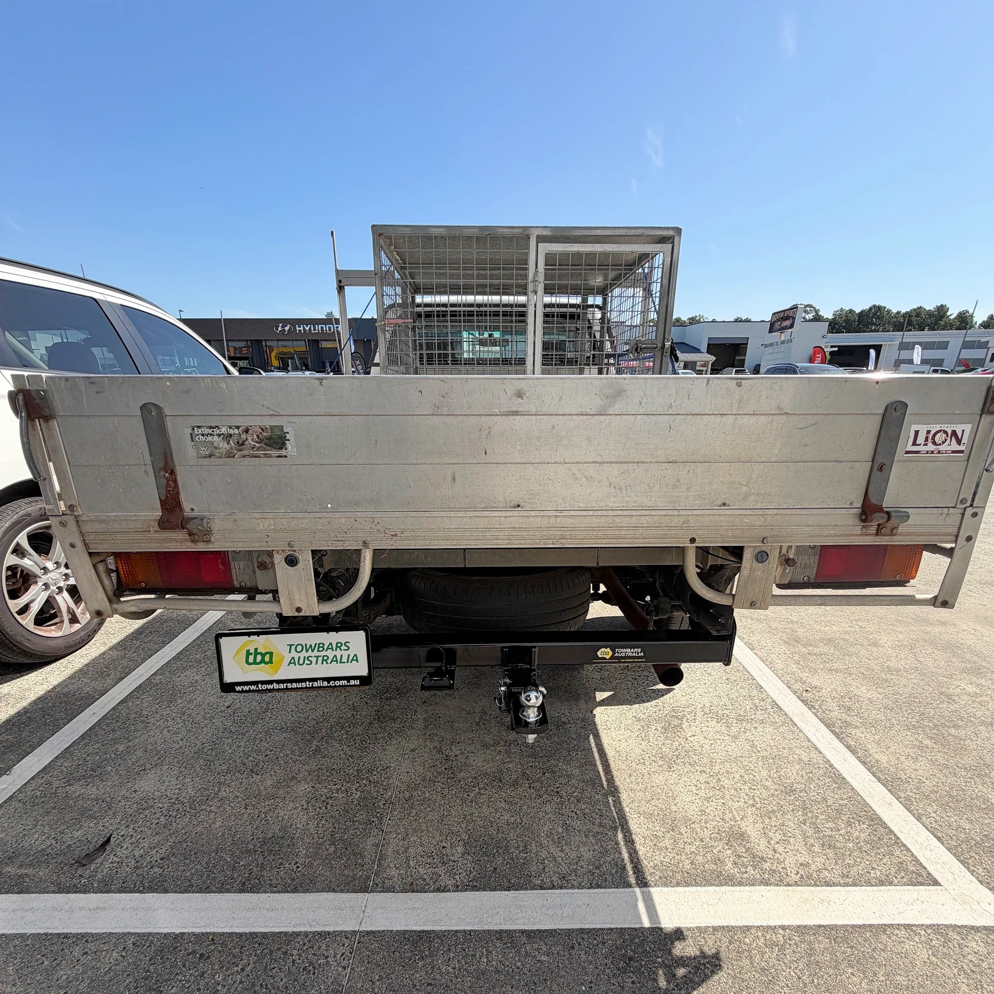 Toyota HiLux 2wd Cab Chassis Tub Body Without Bumper 04/2005 - 08/2015 - Towbar Kit - Image 3