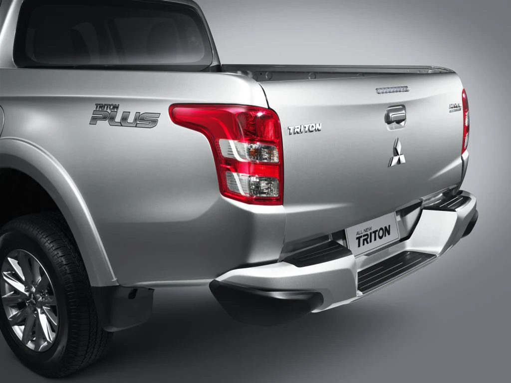 Mitsubishi Triton 2wd & 4wd Styleside Tub Body With Bumper 05/2015 - 10/2018 - Towbar Kit